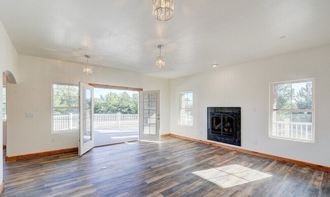Building Photo - 6820 Willow Vista Ct