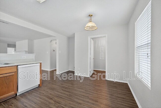 Building Photo - 16610 Retama Crown