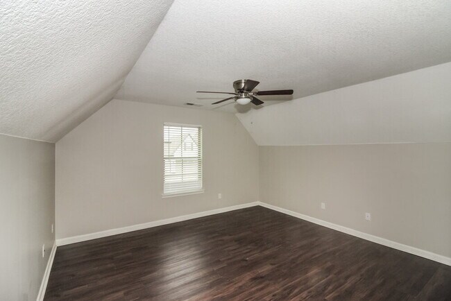 Building Photo - 170 Misty Fields Rd