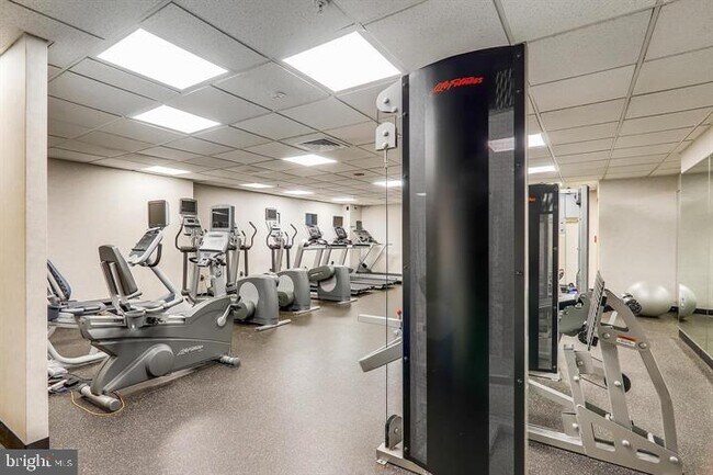 Building Photo - 7111 Woodmont Ave