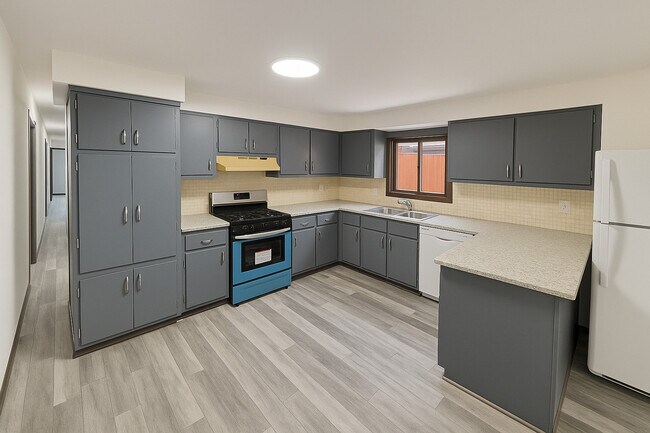 Building Photo - 2722 N 74th Ave