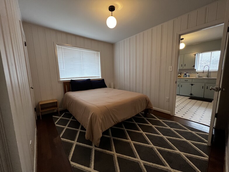 *furnished bedroom 3 - 536 81st St S