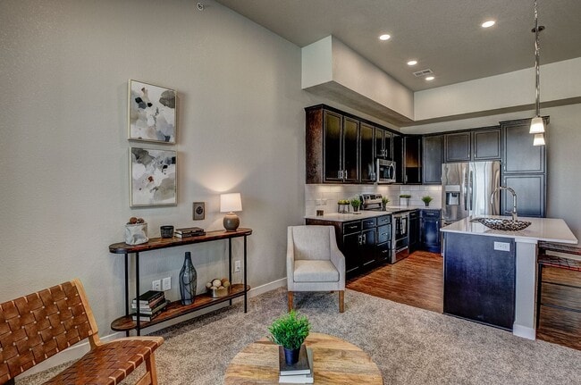 Building Photo - Move-In Ready 3-Bedroom Townhome with Garage & Modern Finishes in Loveland!