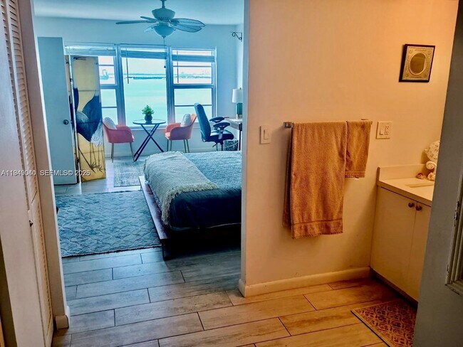 Building Photo - 11111 Biscayne Blvd