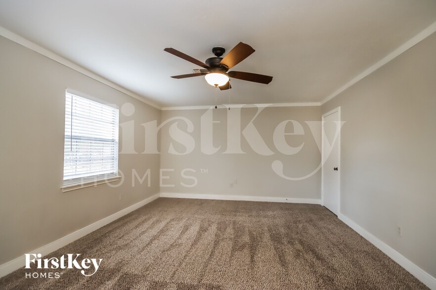 Building Photo - 461 Stephen F Austin Dr