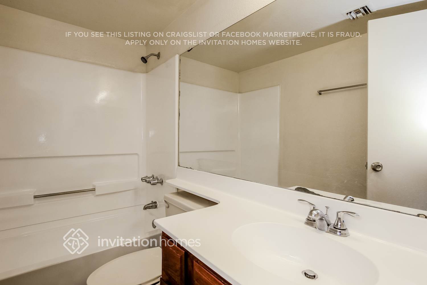 Building Photo - 6628 N 48th Dr