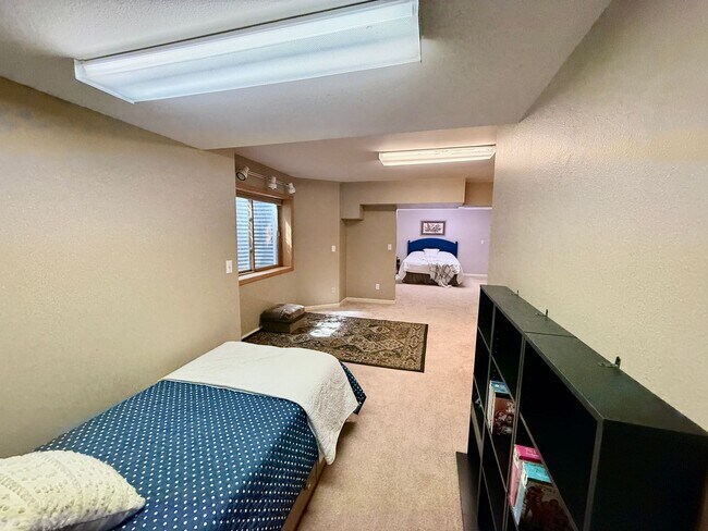 Building Photo - 3805 Brushland Ct
