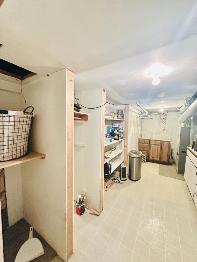 Building Photo - Gorgeous Kalispell home with Historical Charm