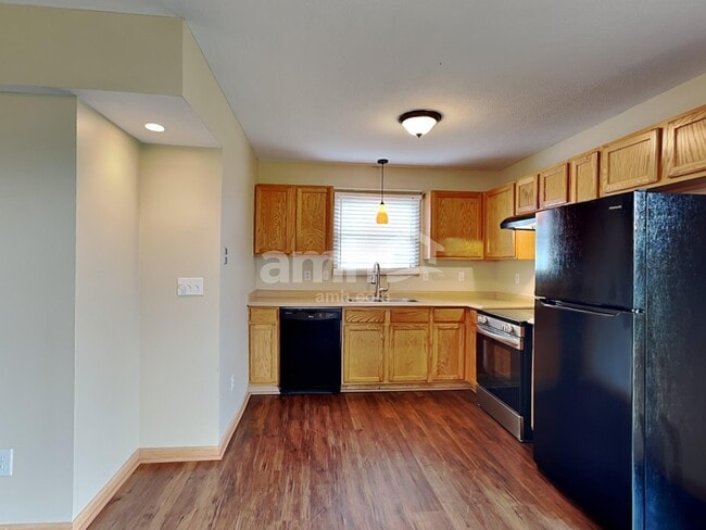 Building Photo - 7711 Powers Ridge Dr