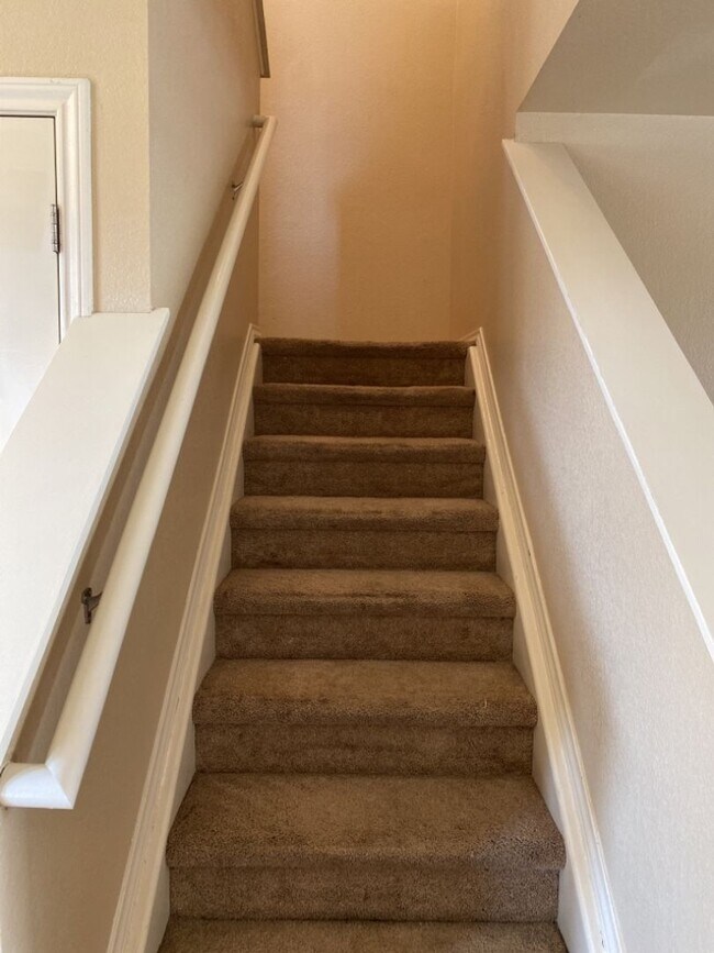 Building Photo - Lovely 3 Bed 2.5 Bath Home in Timbervine