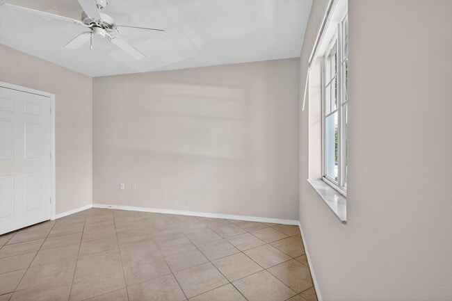 Building Photo - 6450 Emerald Dunes Dr