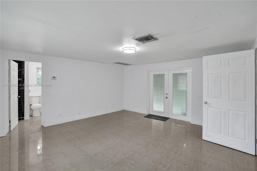 Building Photo - 12525 SW 104th St