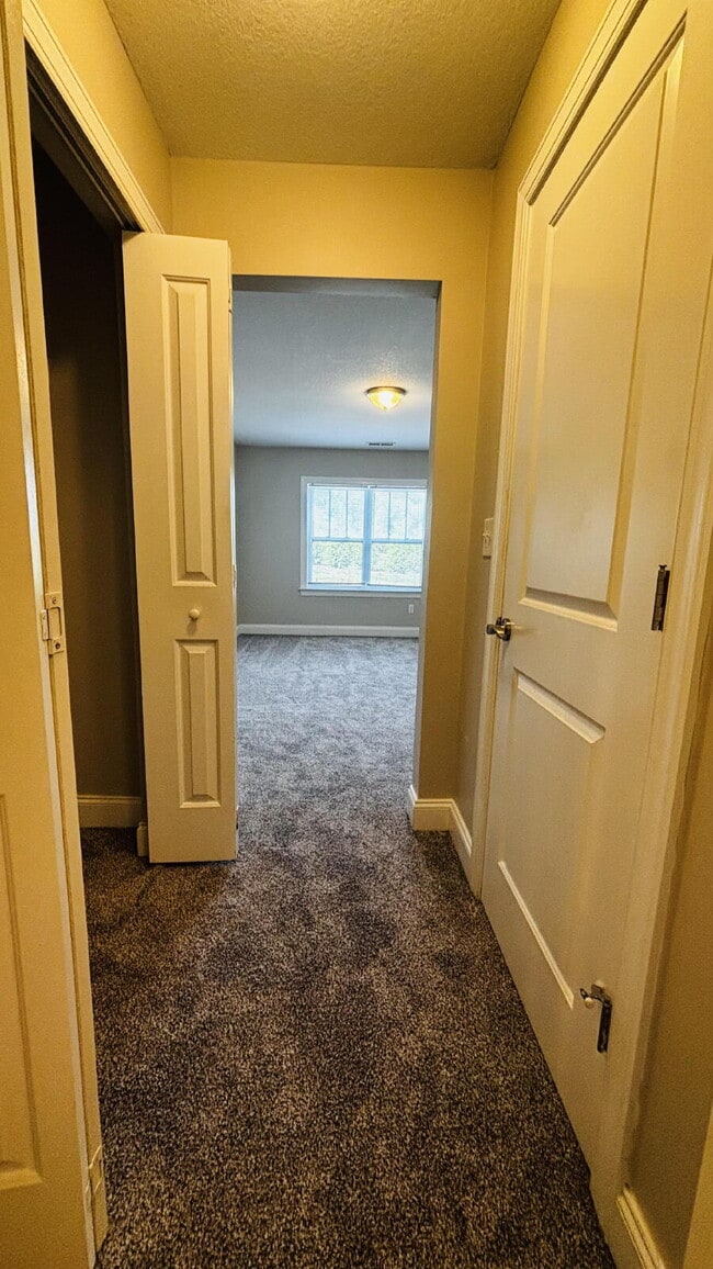 Building Photo - "Spacious 3-Bed, 2-Bath Condo Retreat in Fletcher – 1413 Sq Ft of Comfort. With $250 move in spec...