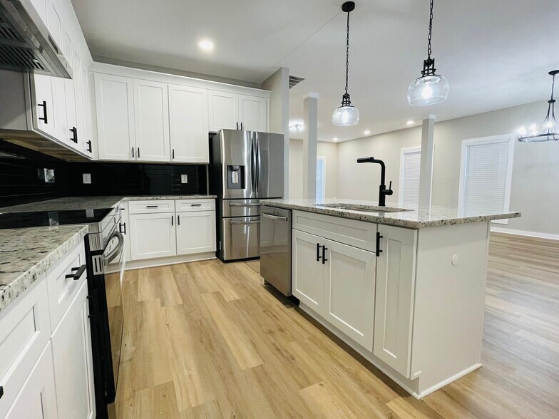 Building Photo - 3189 Jackson St