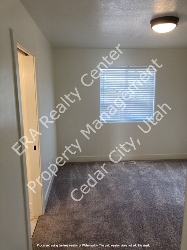 Building Photo - 4283 UT-56