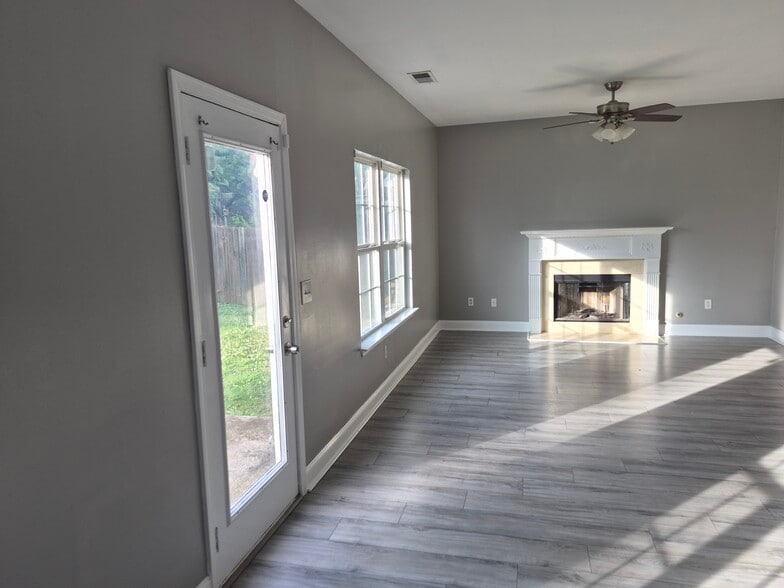 Building Photo - 3914 Spearmint Ln NW