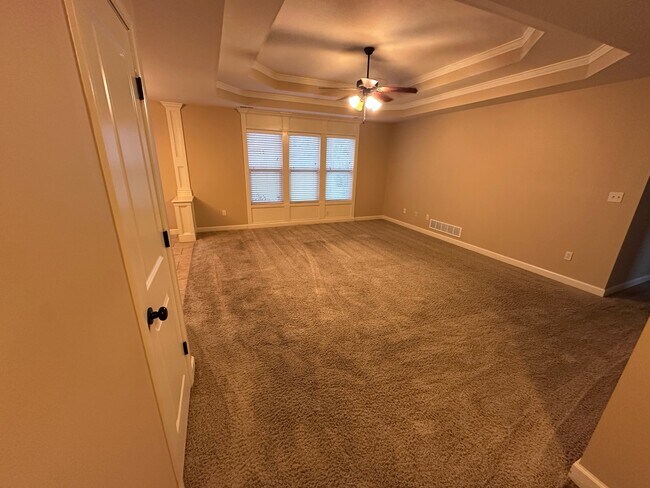Building Photo - 3504 Elephant Dr