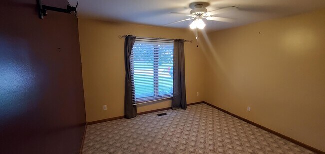 Building Photo - 21391 Marina Cir