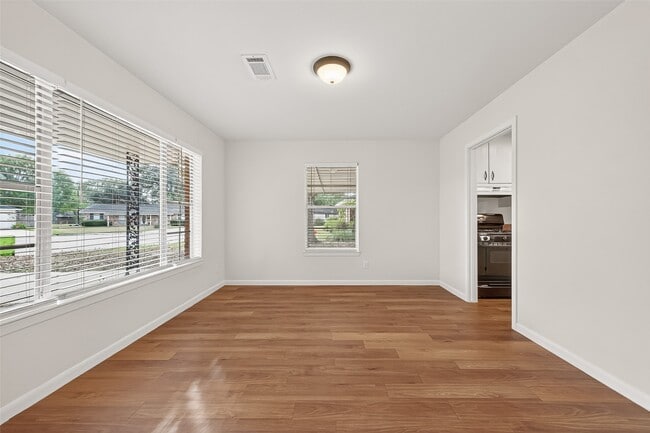 Building Photo - 1411 Mimosa Ln