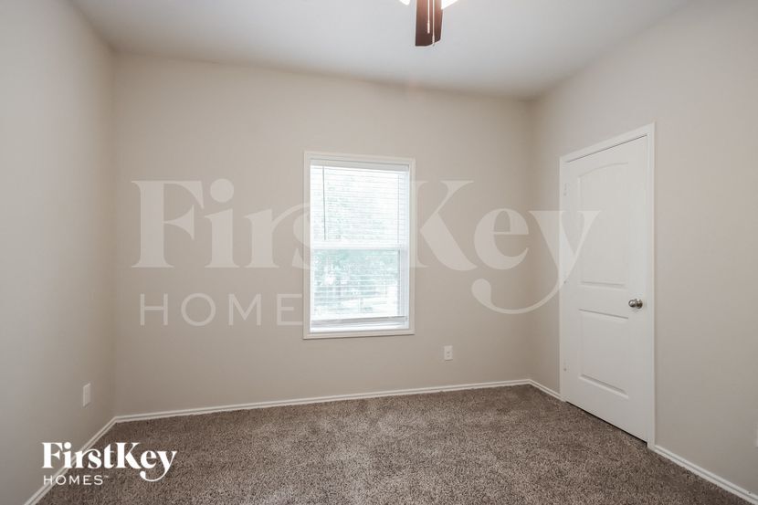 Building Photo - 511 Topsail Way