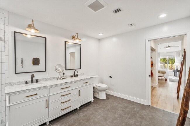 Building Photo - 2622 Country Golf Dr