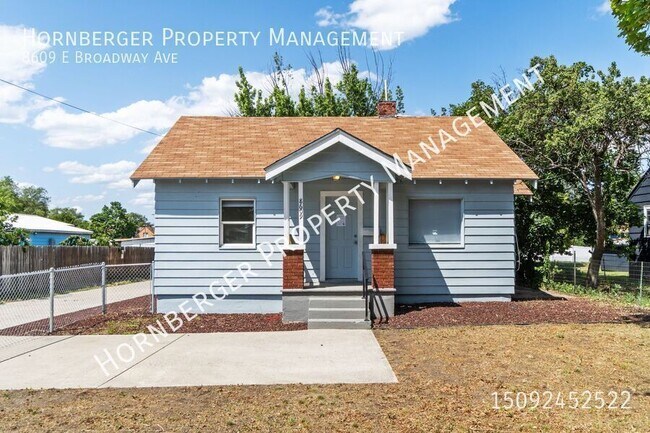 Primary Photo - 8609 E Broadway Ave