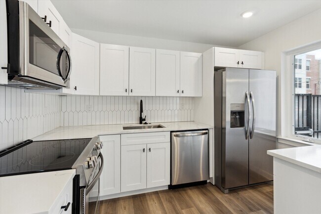 Building Photo - 1514 Master St