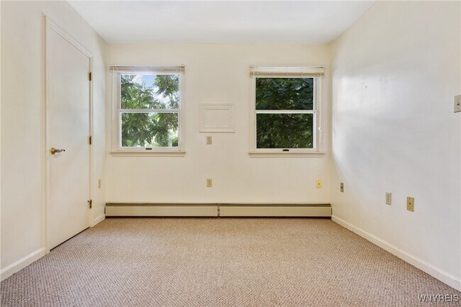 Building Photo - 433 Linwood Ave