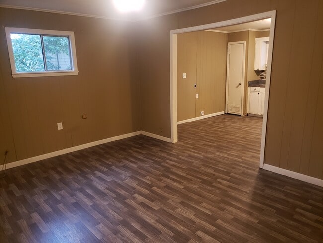 Primary Photo - 906 Pierson St