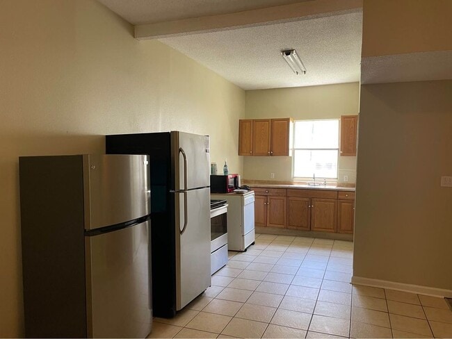 Building Photo - 3321 Napoleon Ave