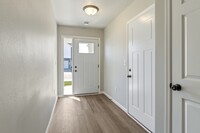 Building Photo - 758 United Dr