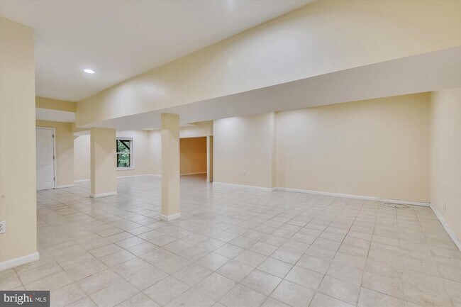 Building Photo - 9715 Middleton Ridge Rd