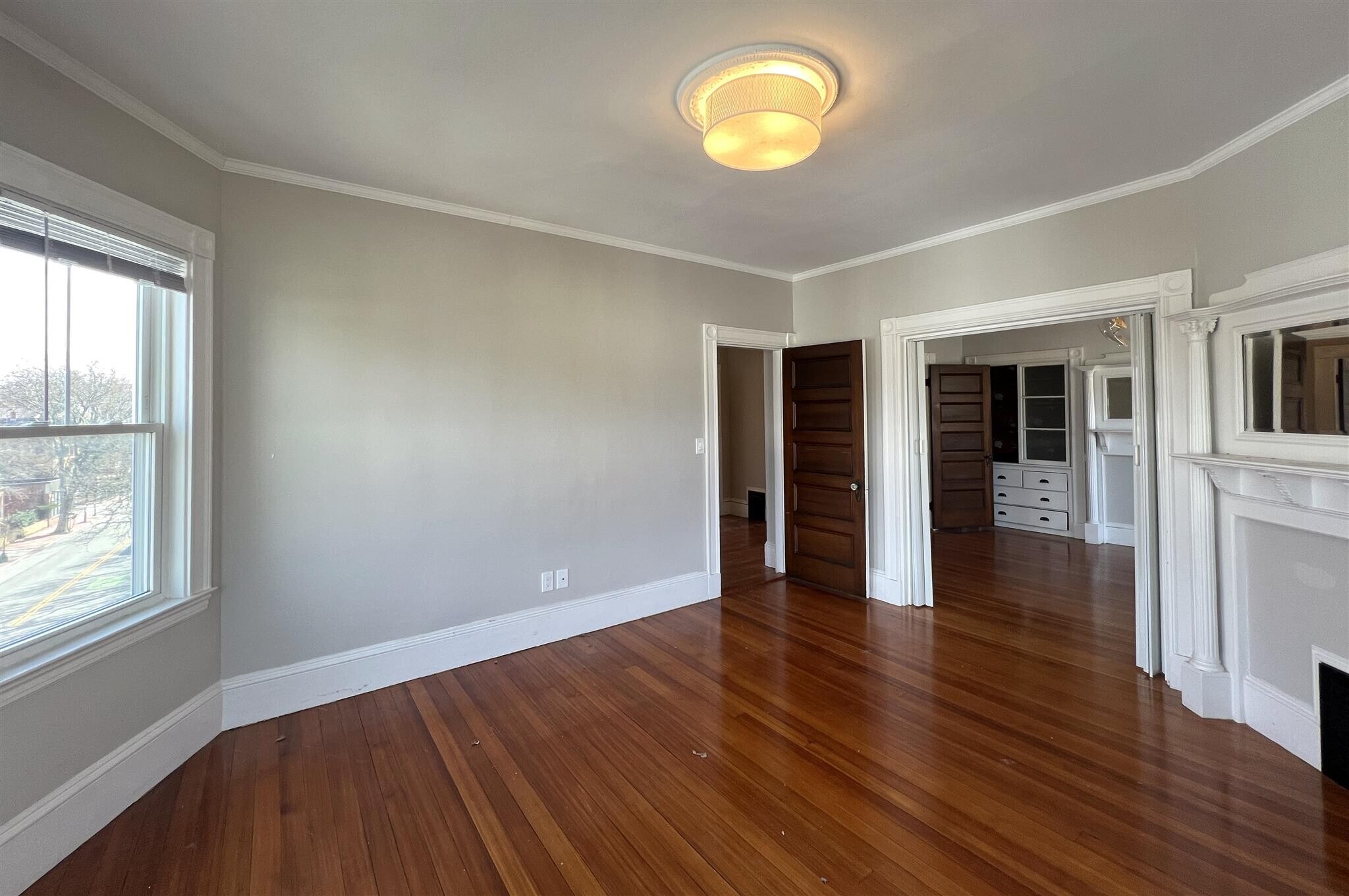 Building Photo - 107 Oxford St