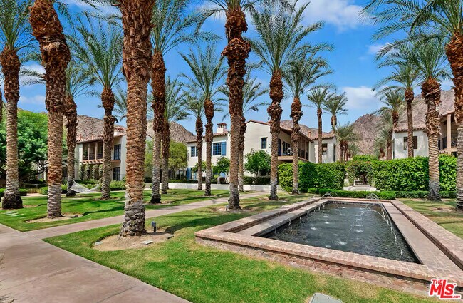 Building Photo - 48613 Classic Dr