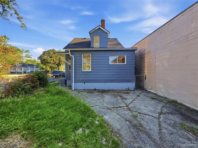 Building Photo - 329 W Muir Ave