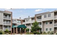 Building Photo - 1601 N Innsbruck Dr