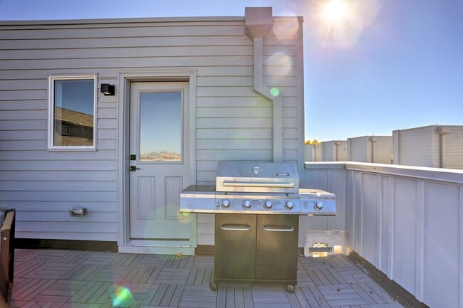 Building Photo - 3101 W 47th Ave