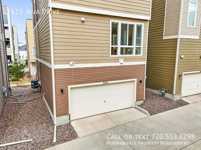 Building Photo - 2415 Java Dr