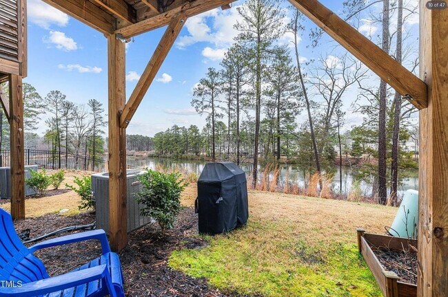 Building Photo - 1052 Shoreside Dr