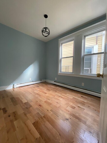 Building Photo - 183 Wegman Pky