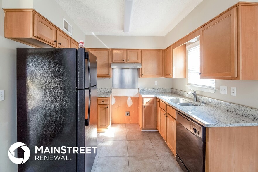 Building Photo - 7158 Rose Trail Dr