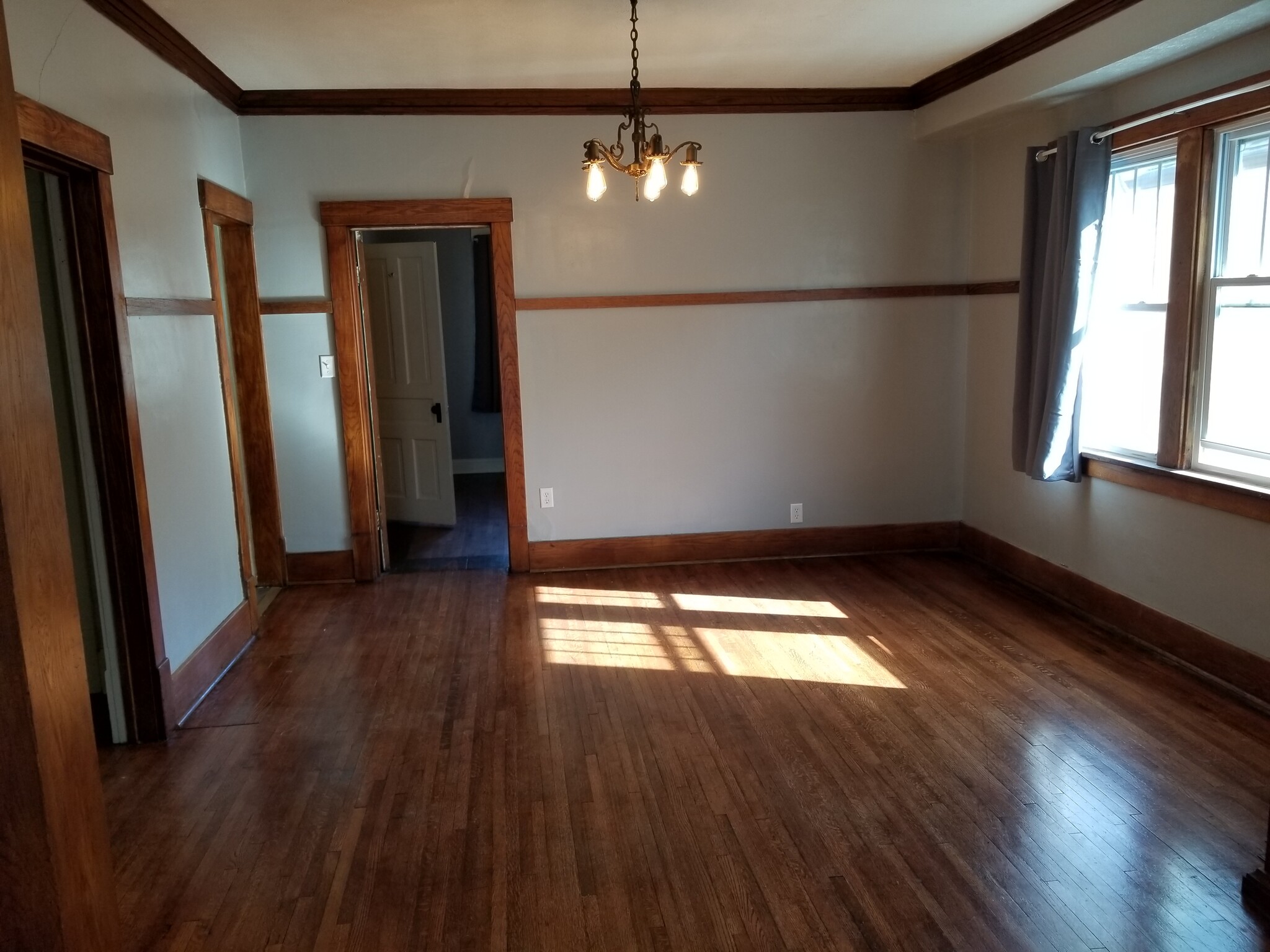 Building Photo - 343 N 35th St