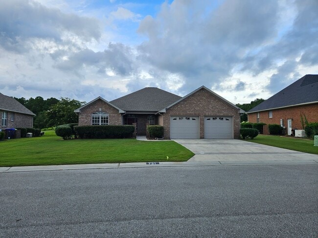 Building Photo - Beautiful 3 Bedroom 2 bath Home in Hampste...