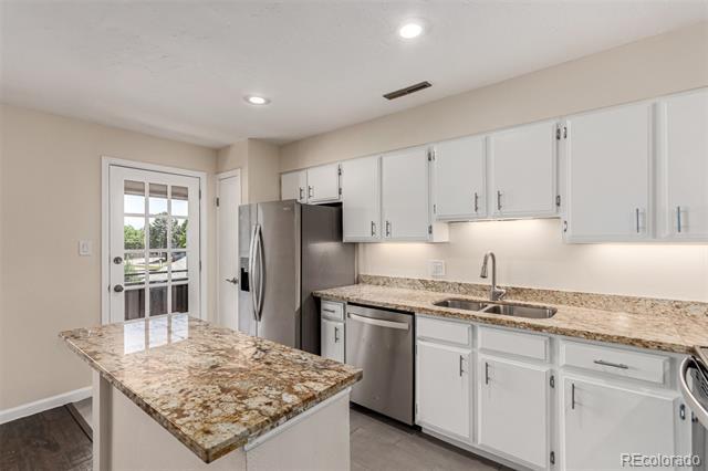 Building Photo - 2301 E Fremont Ave