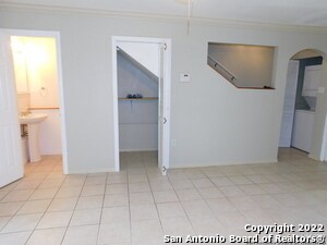 Building Photo - 7322 Oak Manor Dr