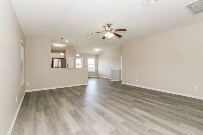 Building Photo - 223 Legends of Hutto Tr