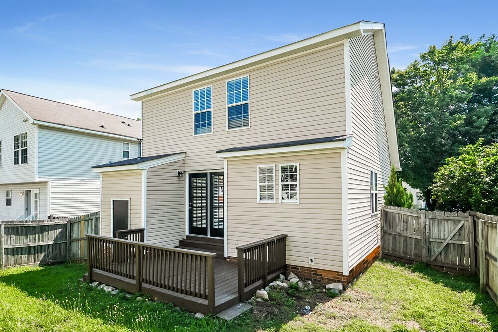 Building Photo - 4909 Windblown Ct