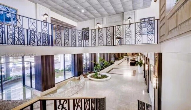 Building Photo - 5555 Collins Ave