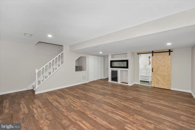 Building Photo - 140 Gold Kettle Dr