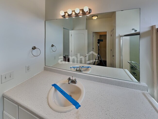 Building Photo - 8073 S Madison Nan Dr